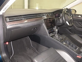 VOLKSWAGEN PASSAT VARIANT 2021