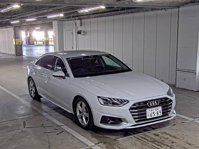 AUDI A4 2021