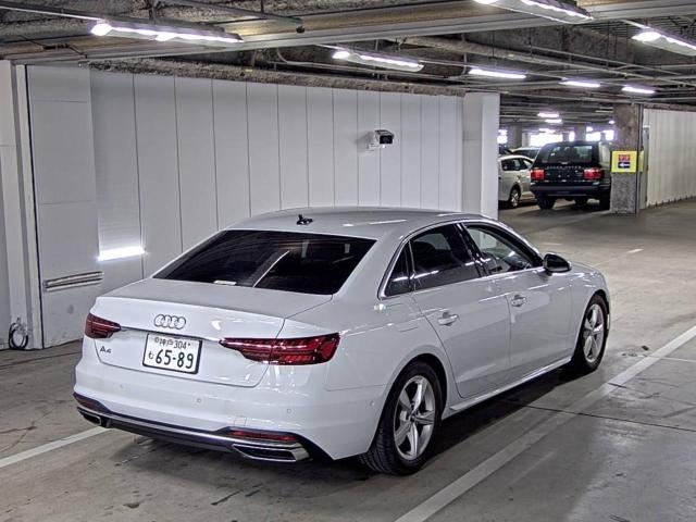 AUDI A4 2021