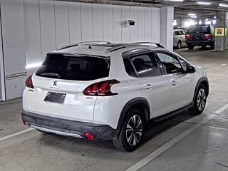 PEUGEOT 2008 2017