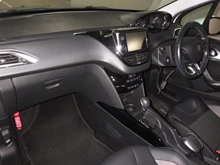 PEUGEOT 2008 2017