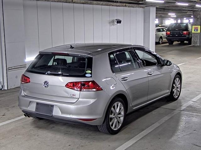 VOLKSWAGEN GOLF 2015