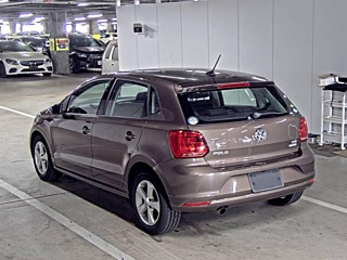 VOLKSWAGEN POLO 2015