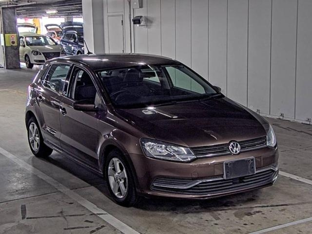VOLKSWAGEN POLO 2015