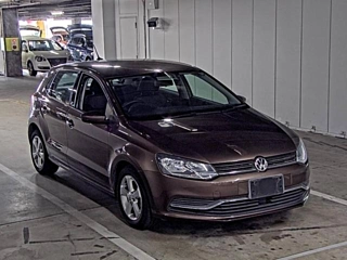 VOLKSWAGEN POLO 2015