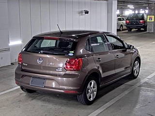 VOLKSWAGEN POLO 2015