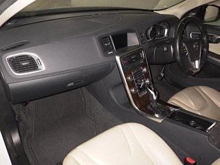 VOLVO V60 2018