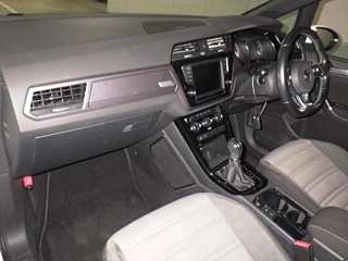 VOLKSWAGEN GOLF TOURAN 2016