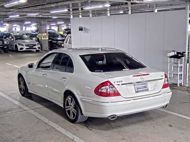 MERCEDES BENZ E CLASS 2008