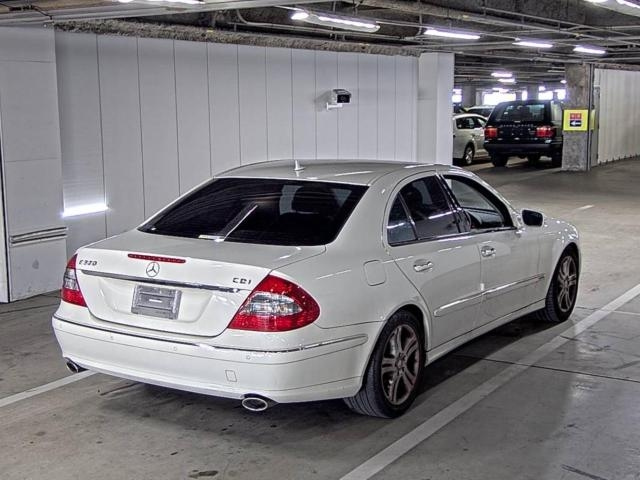 MERCEDES BENZ E CLASS 2008