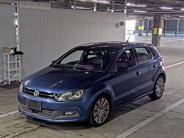 VOLKSWAGEN POLO 2016
