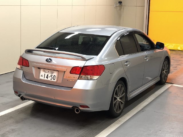 SUBARU LEGACY B4 2013