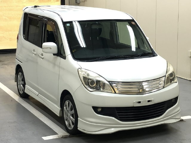 MITSUBISHI DELICA D2 2013