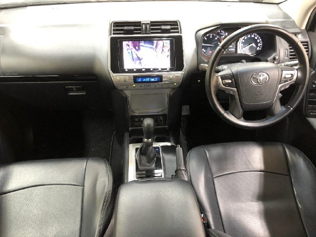 TOYOTA LAND CRUISER PRADO 2019