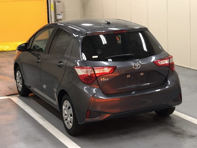 TOYOTA VITZ 2019