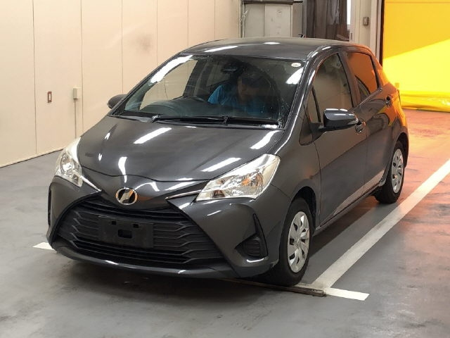 TOYOTA VITZ 2019