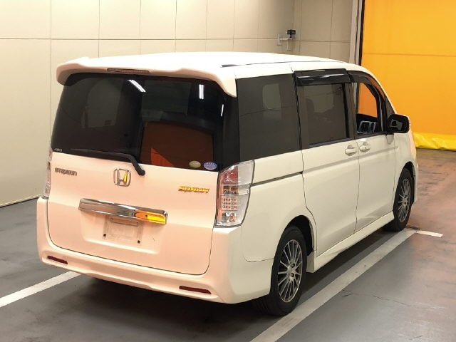 HONDA STEP WAGON 2010