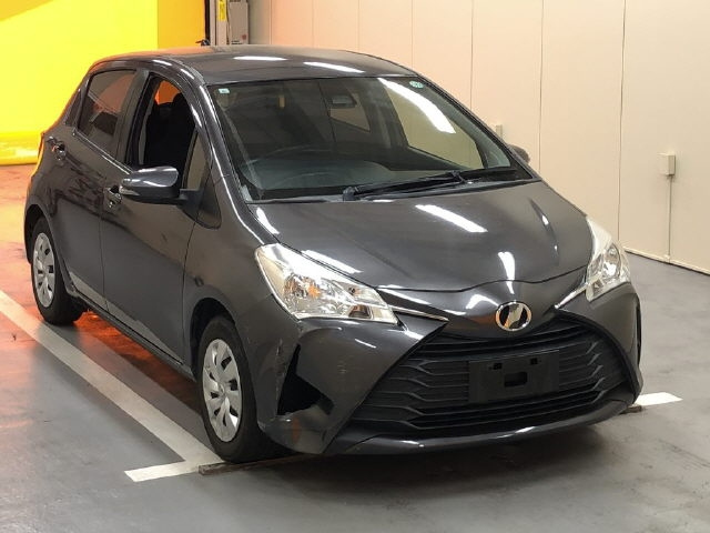 TOYOTA VITZ 2019