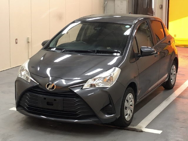 TOYOTA VITZ 2019