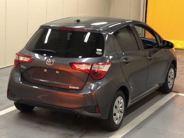 TOYOTA VITZ 2019