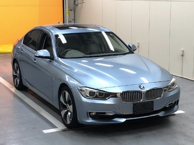 BMW 3 SERIES 2012