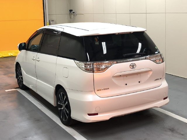 TOYOTA ESTIMA 2012