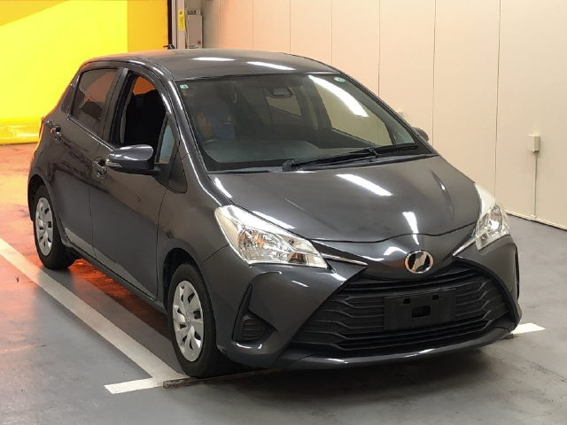 TOYOTA VITZ 2018
