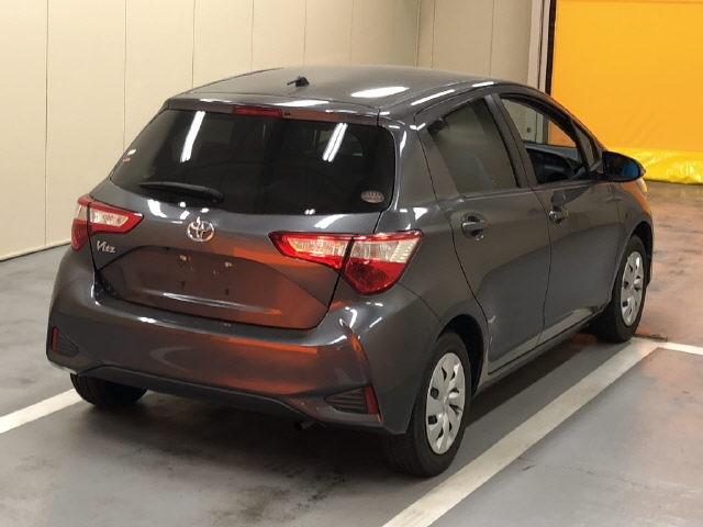 TOYOTA VITZ 2018