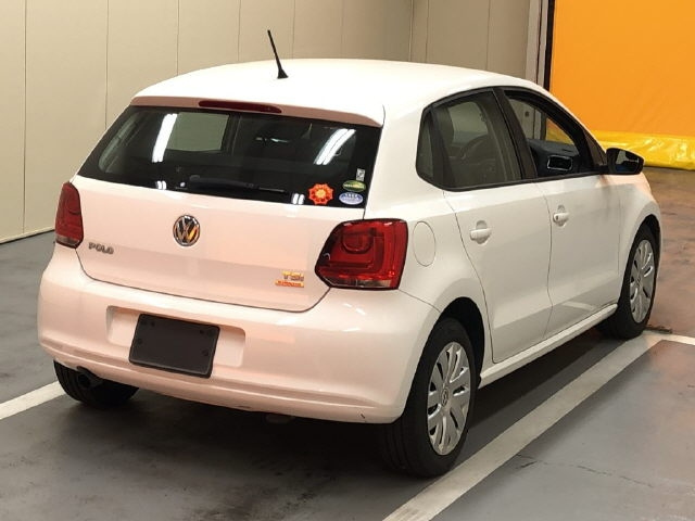 VOLKSWAGEN POLO 2012