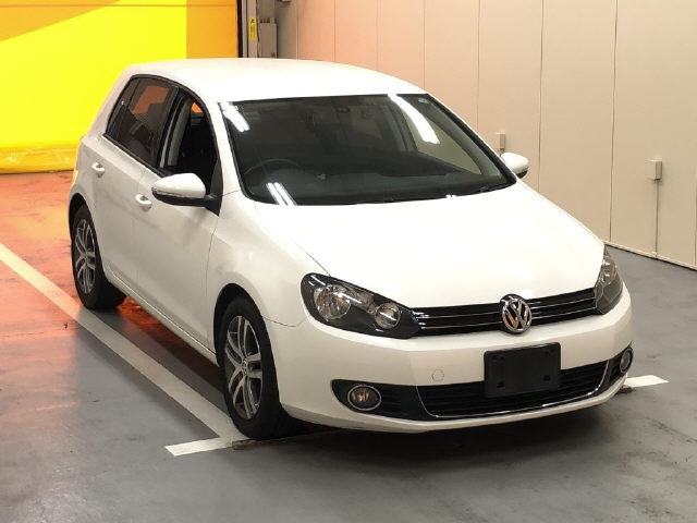 VOLKSWAGEN GOLF 2010