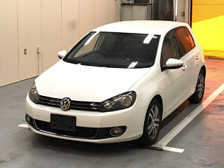 VOLKSWAGEN GOLF 2010
