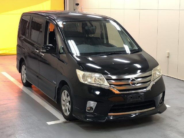 NISSAN SERENA 2013