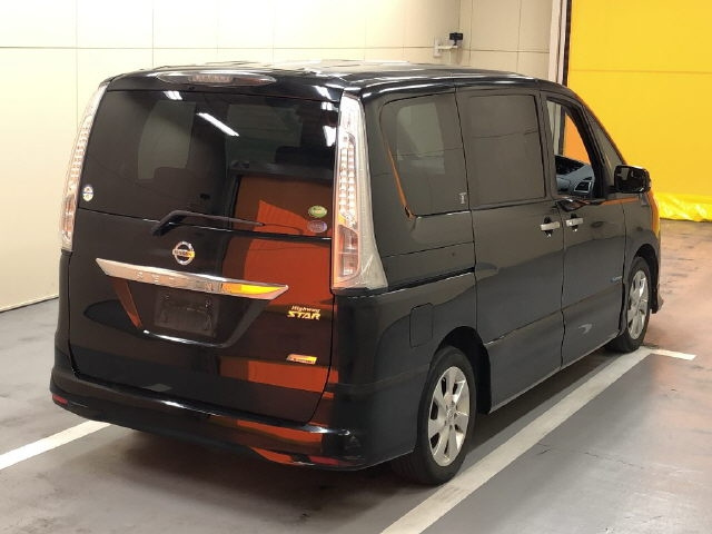 NISSAN SERENA 2013