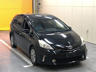 TOYOTA PRIUS ALPHA 2014