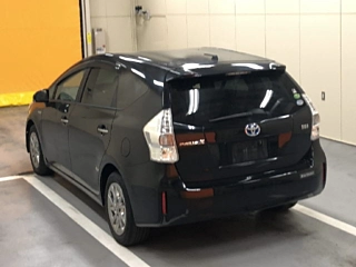 TOYOTA PRIUS ALPHA 2014