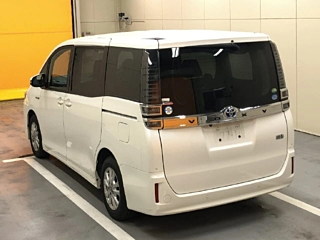 TOYOTA VOXY 2019