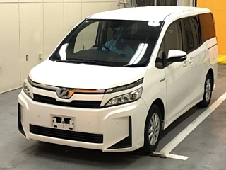 TOYOTA VOXY 2019