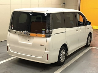 TOYOTA VOXY 2019