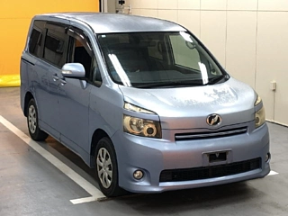 TOYOTA VOXY 2008