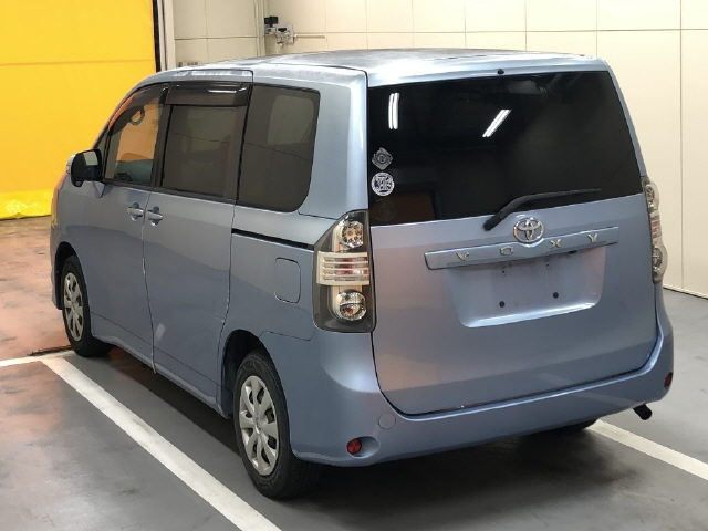 TOYOTA VOXY 2008