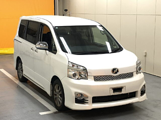 TOYOTA VOXY 2012