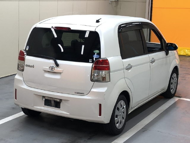 TOYOTA SPADE 2015