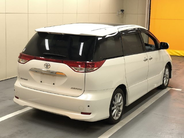 TOYOTA ESTIMA 2010