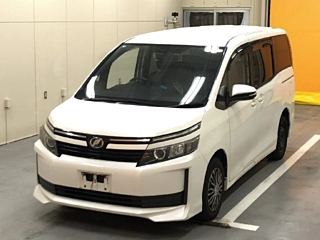 TOYOTA VOXY 2014