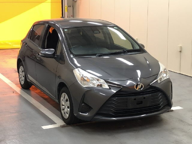 TOYOTA VITZ 2018