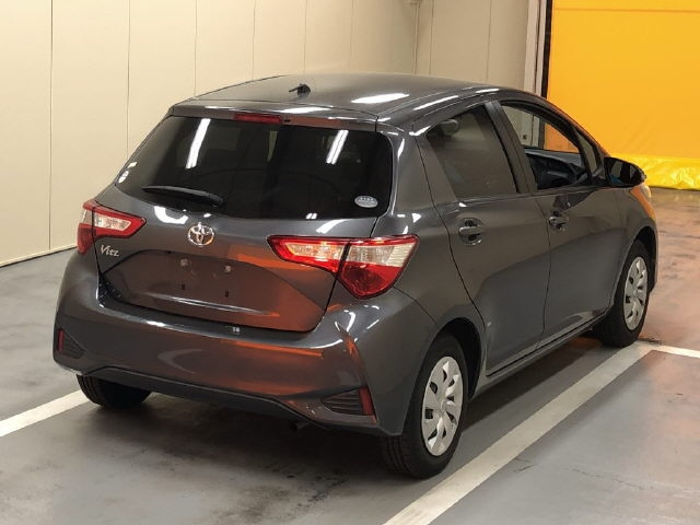 TOYOTA VITZ 2018