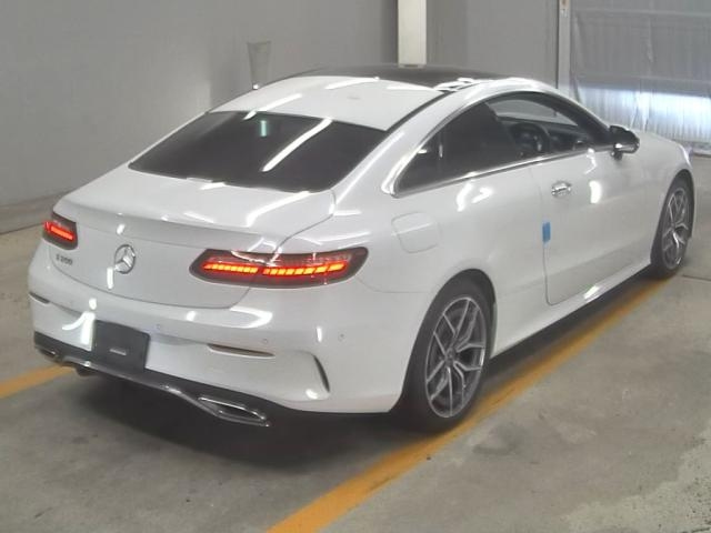 MERCEDES BENZ E CLASS 2022