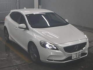 VOLVO V40 2014
