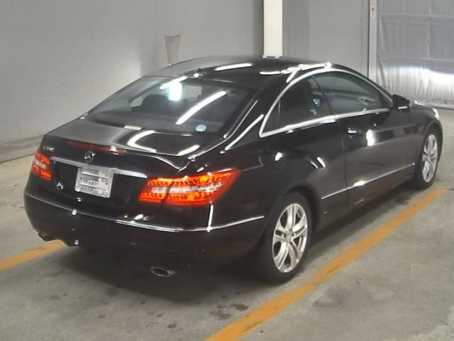 MERCEDES BENZ E CLASS 2010