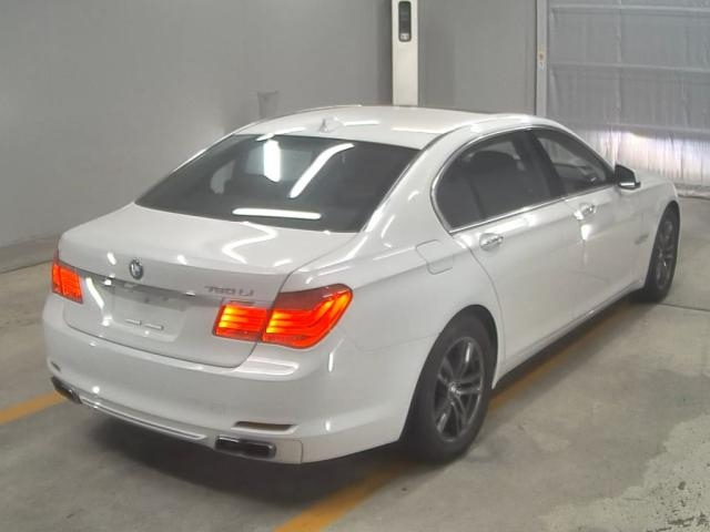 BMW 7 SERIES 2011